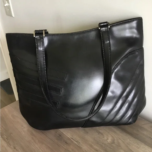 Etro Black Leather Shoulder Bag - Picture 4 of 12